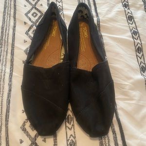 Toms black shoes womens size 8 worn once